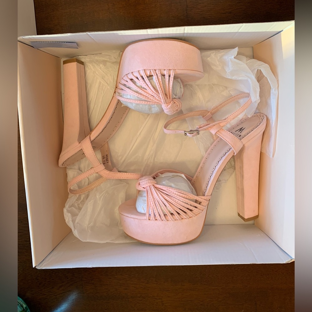 Pink platform heels size 7.5 new!